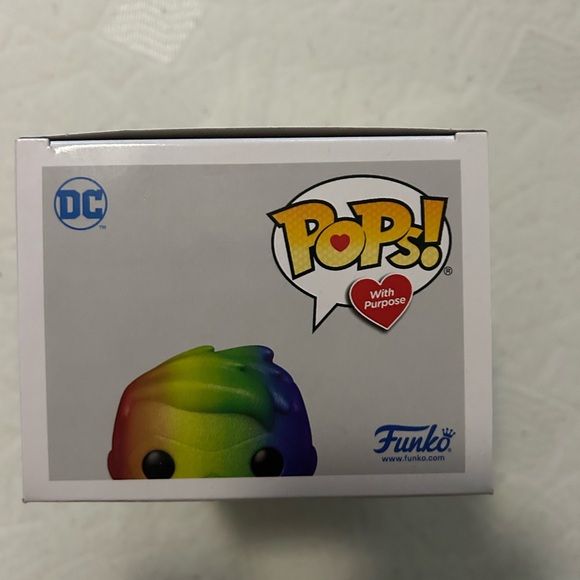 Pride Robin Funko Pop - Picture 7 of 7